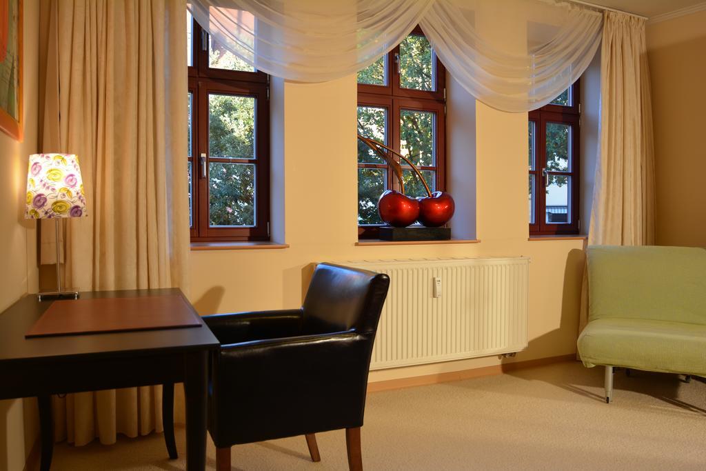 Ferienwohnung Domschatz Naumburg  Habitación foto
