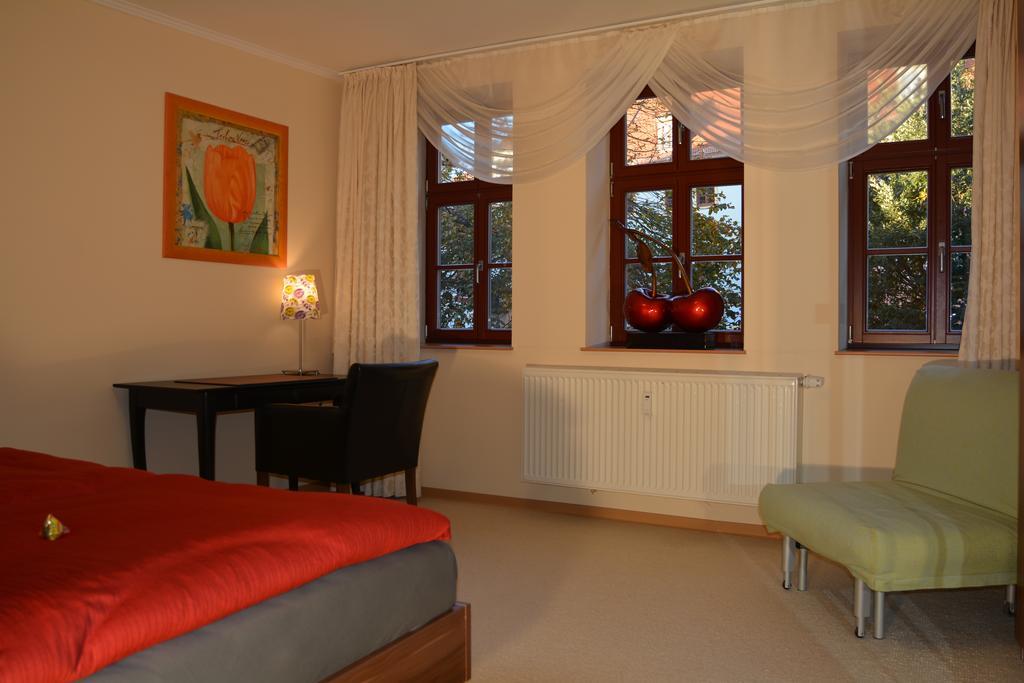 Ferienwohnung Domschatz Naumburg  Habitación foto